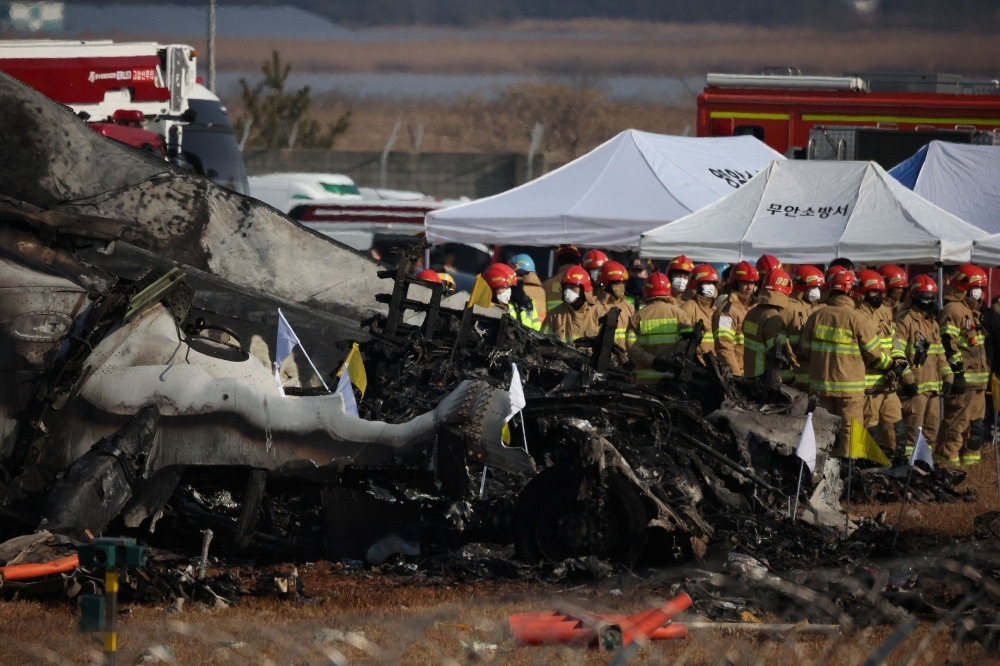 Small chance of survivors in deadly Jeju Air crash