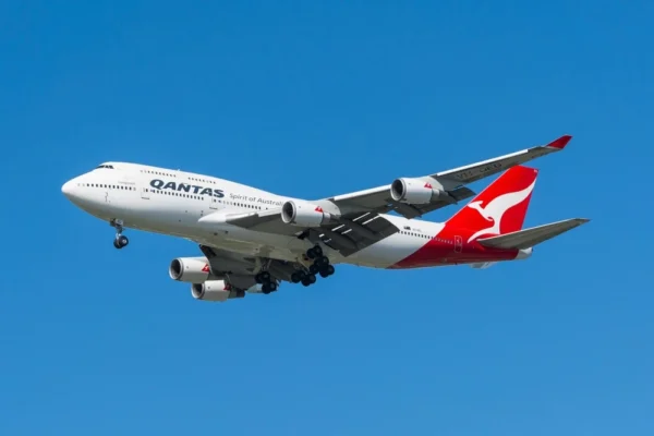 Qantas launches 72-hour sale for Singapore travellers